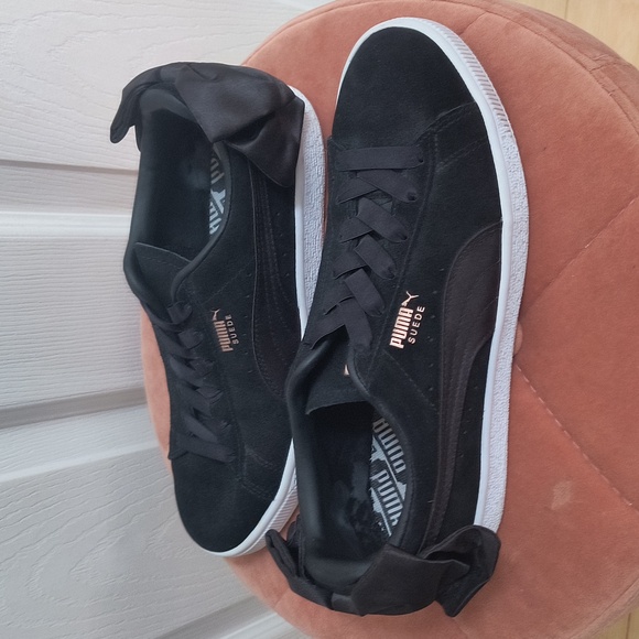 Puma Suede Bow Sneaker Size 7.5 - Picture 5 of 8